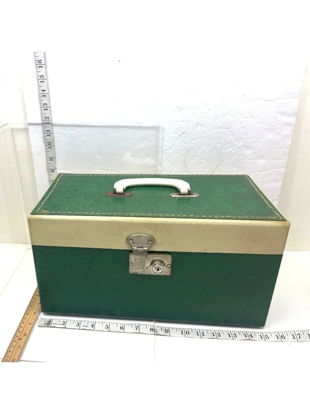 Vintage Green/Cream Storage Box W/Red Interior Handle & Locking Clasp 15